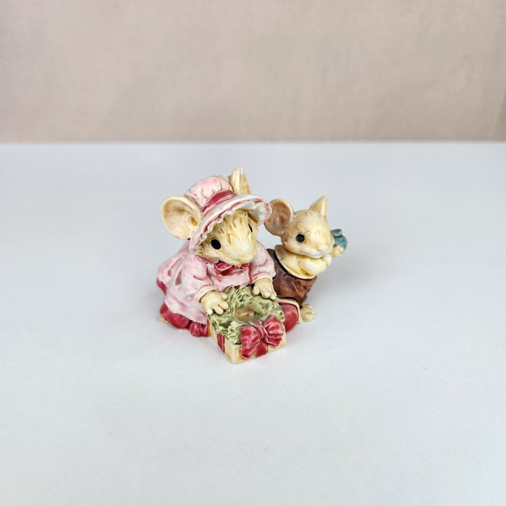 VINTAGE GANZ Little Cheesers #05319 Grandma Thistledown & Truffle With Wreath